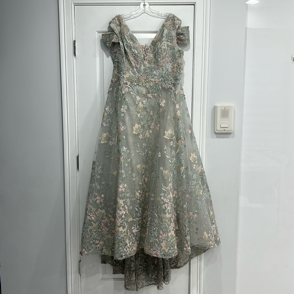 Floral Lace Dress in Green and Pink